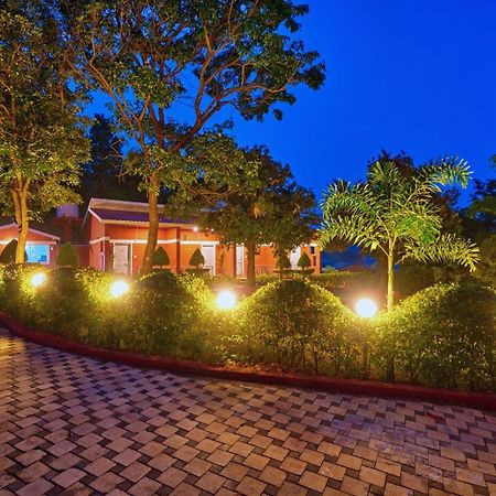 Serenity Resort Panhala Bagian luar foto