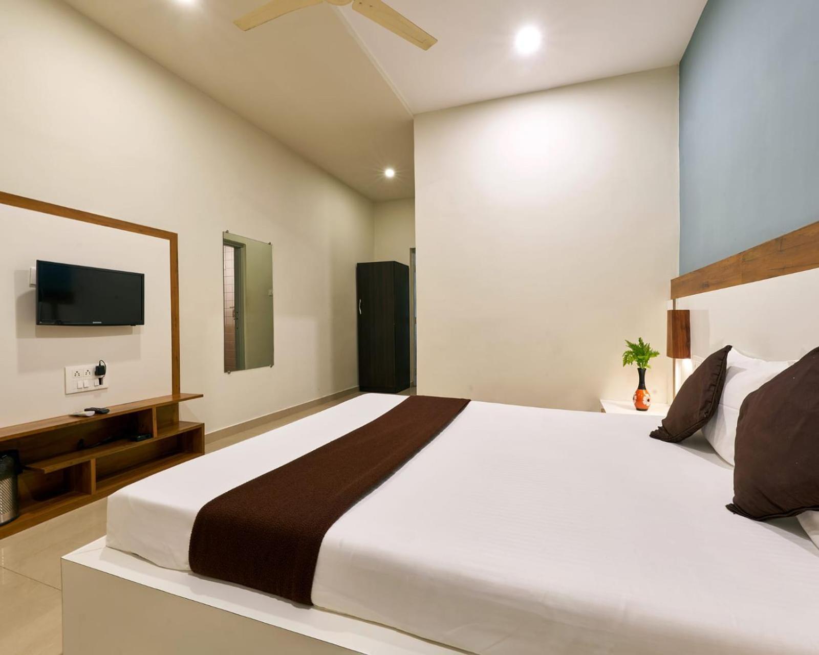Serenity Resort Panhala Bagian luar foto